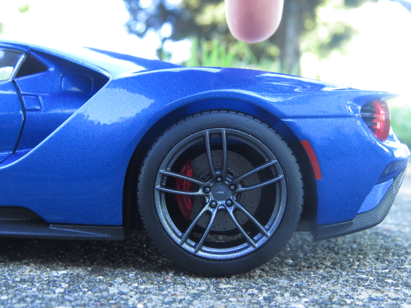 Illustration for article titled 1/18 2017 Ford GT by Maisto